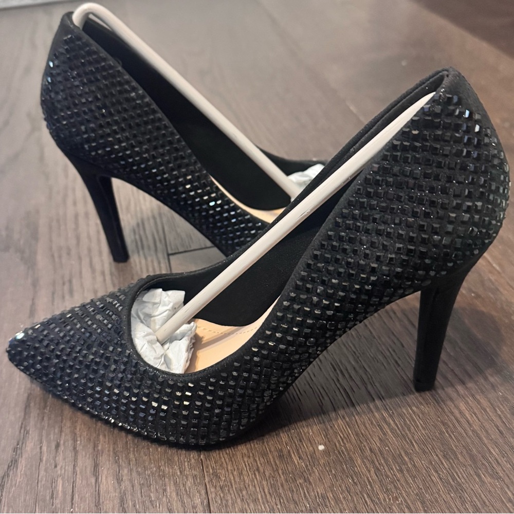 Top Moda  Black Women's Heels.. new in box